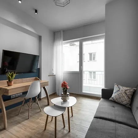 Big Apple #2, Nilie Hospitality Mgmt Салоники