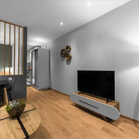 Apartment Big Apple #2, Nilie Hospitality Mgmt